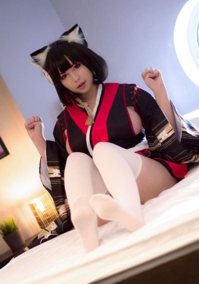 二男一女一个添一个摸口述_在线观看完整视频大全